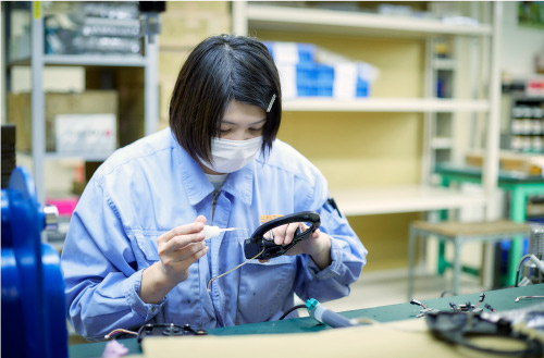 作業中 女性